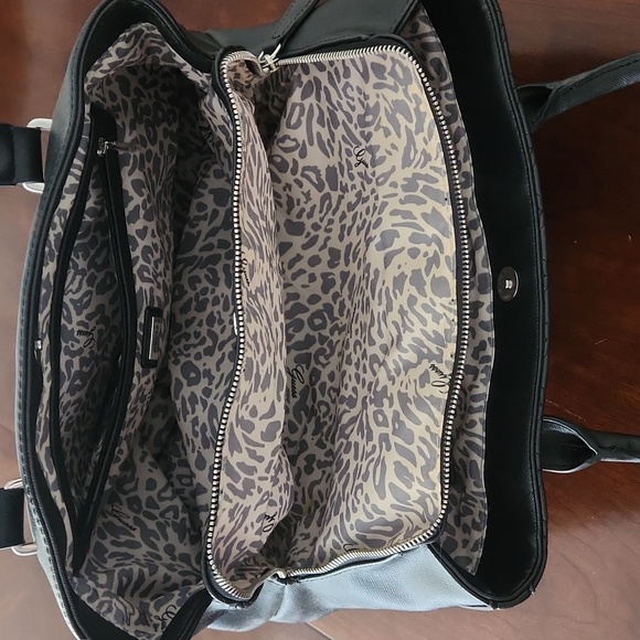 Purse - Picture 3 of 3